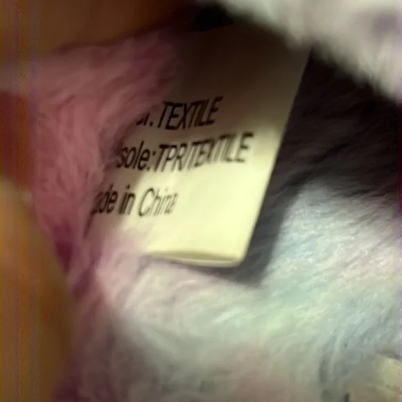 Olivia Miller Women’s Slipper - Picture 5 of 6